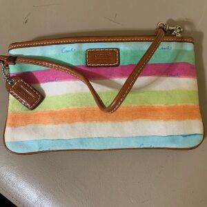 Coach wristlet excellent condition